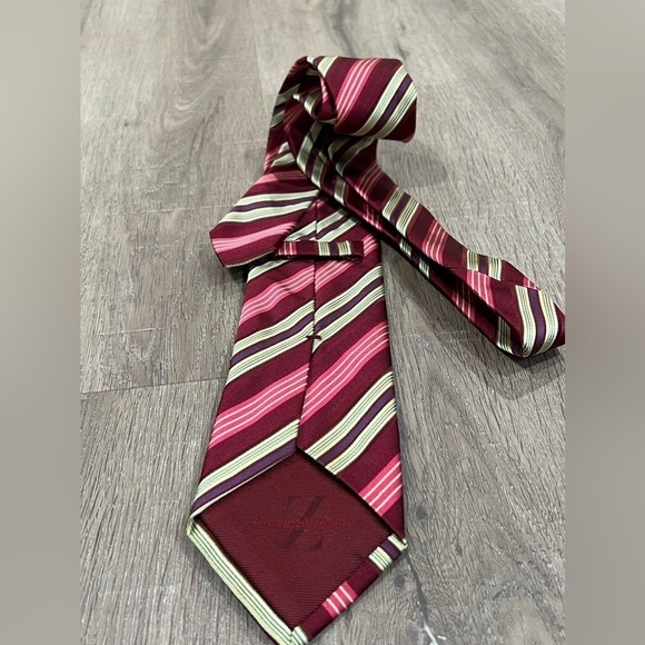 Ermenegildo Zegna Red Power Stripe Made in Italy 100% Silk Designer Tie EUC - Picture 4 of 12